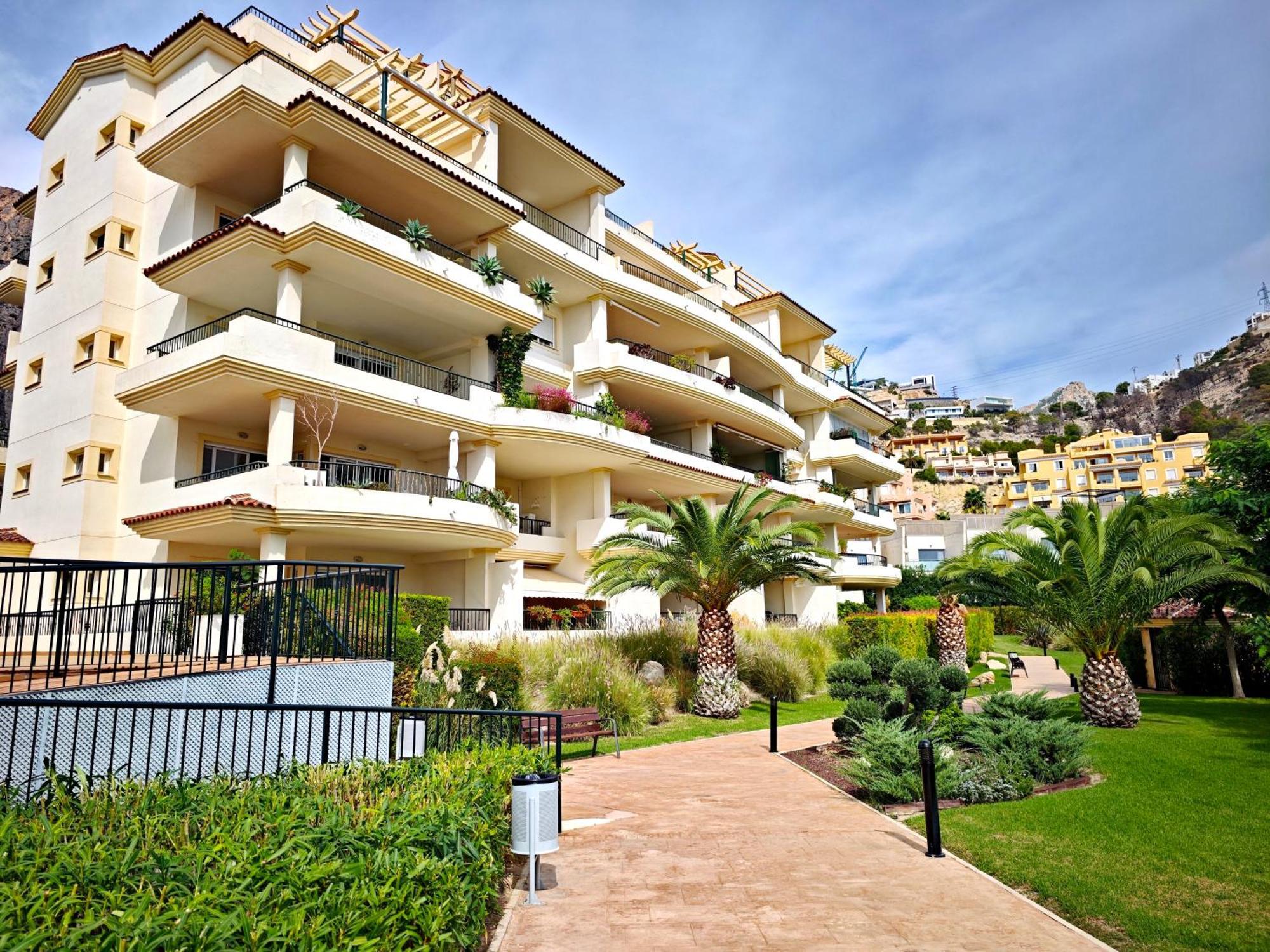 Oasis Beach Mascarat Альтеа Экстерьер фото